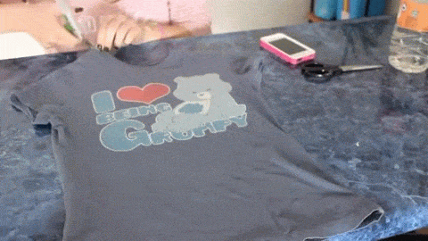 ¡Aprende a reciclar tu playera vieja! Te enseñamos cómo en 7 sencillos pasos