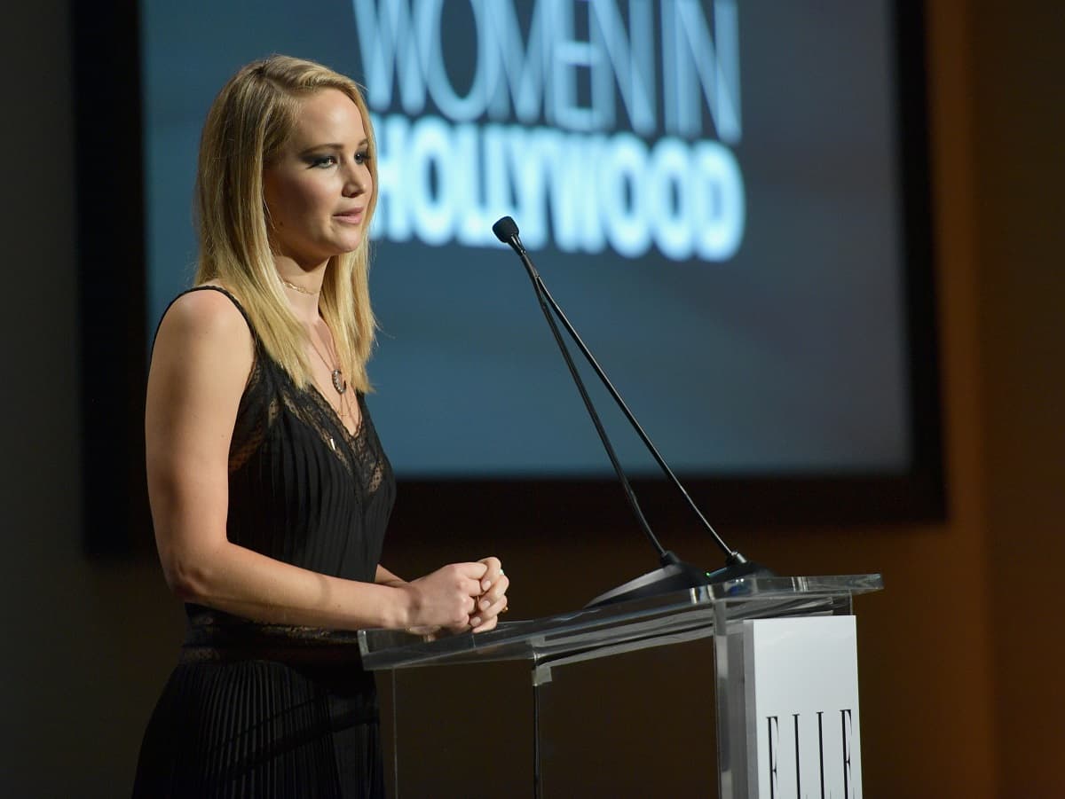 Jennifer Lawrence descubrió cómo reaccionar si un hombre te hace sentir incómoda