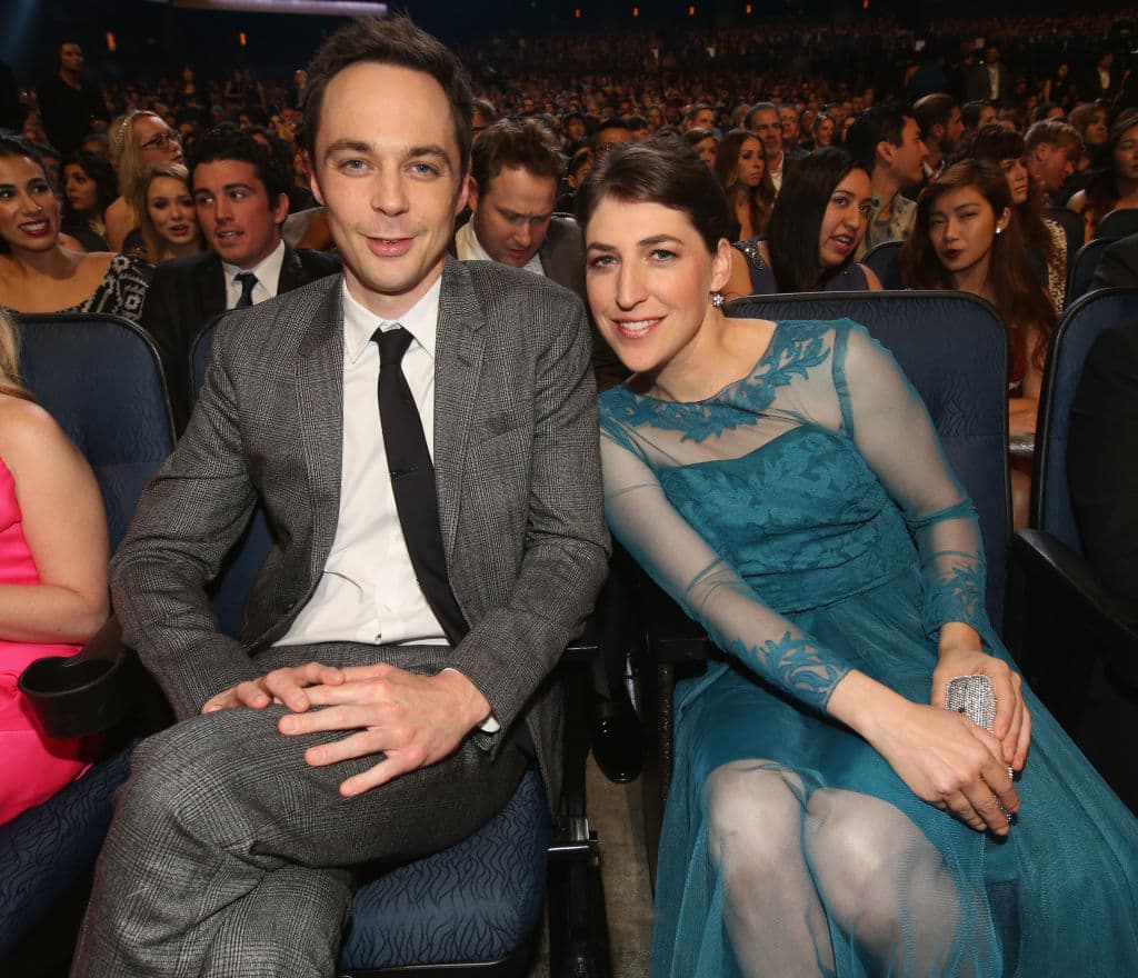 Mayim Bialik compartió una linda foto de Sheldon y Amy que no habías visto: te dará nostalgia