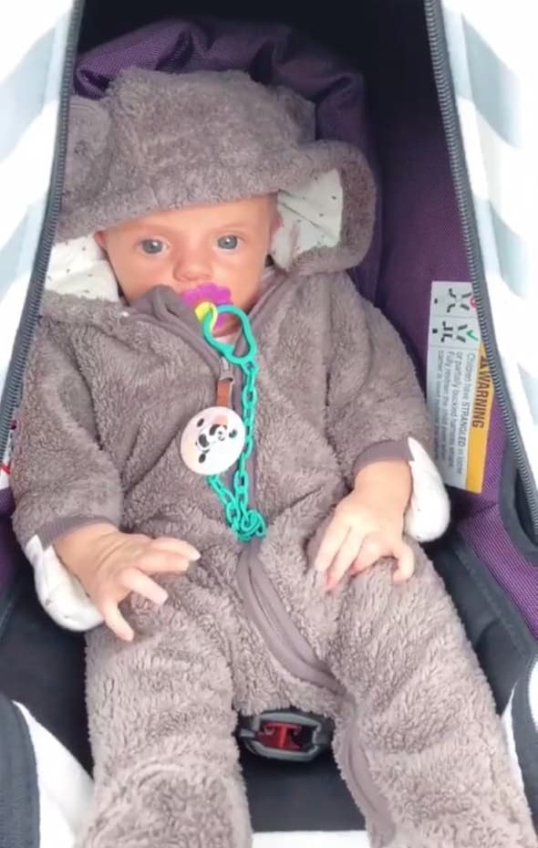 Aislinn Derbez mostró por primera vez el rostro de Kailani y adivinen a quién se parece