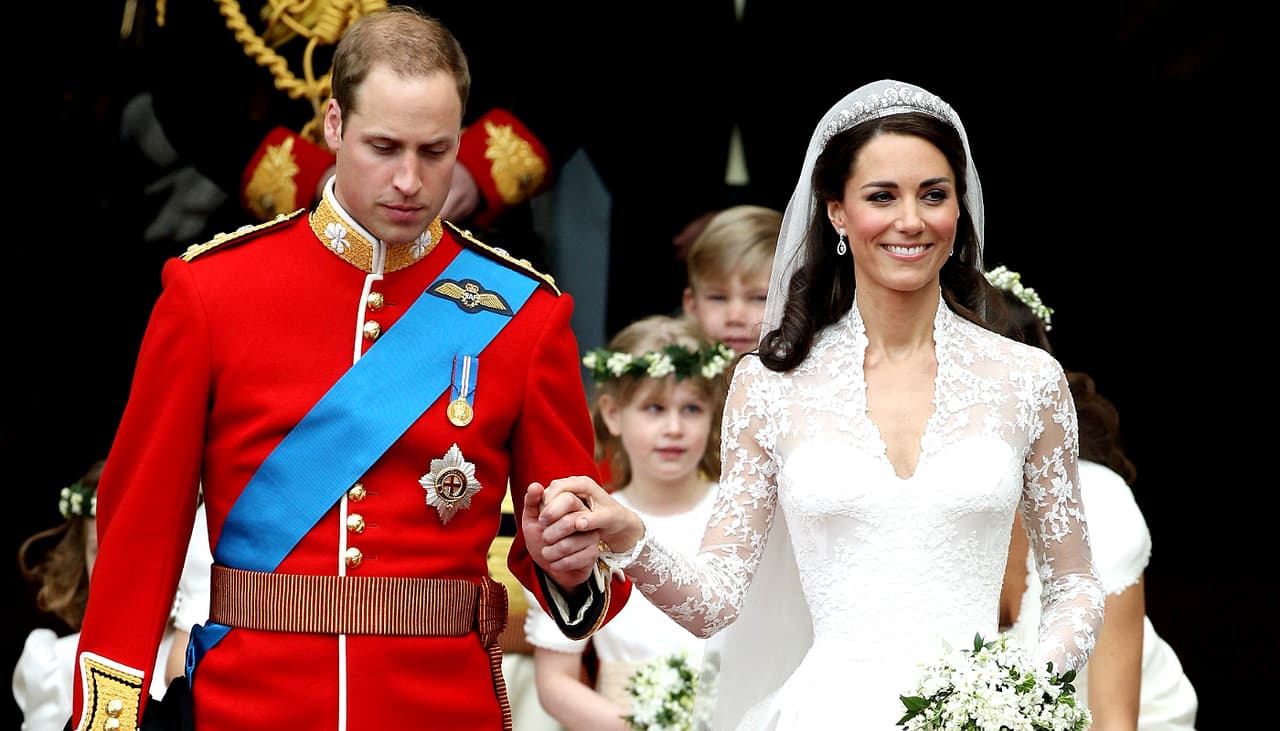 El pastel de bodas de William y Kate enfureció a la Reina ¡y casi arruinó el día! La historia