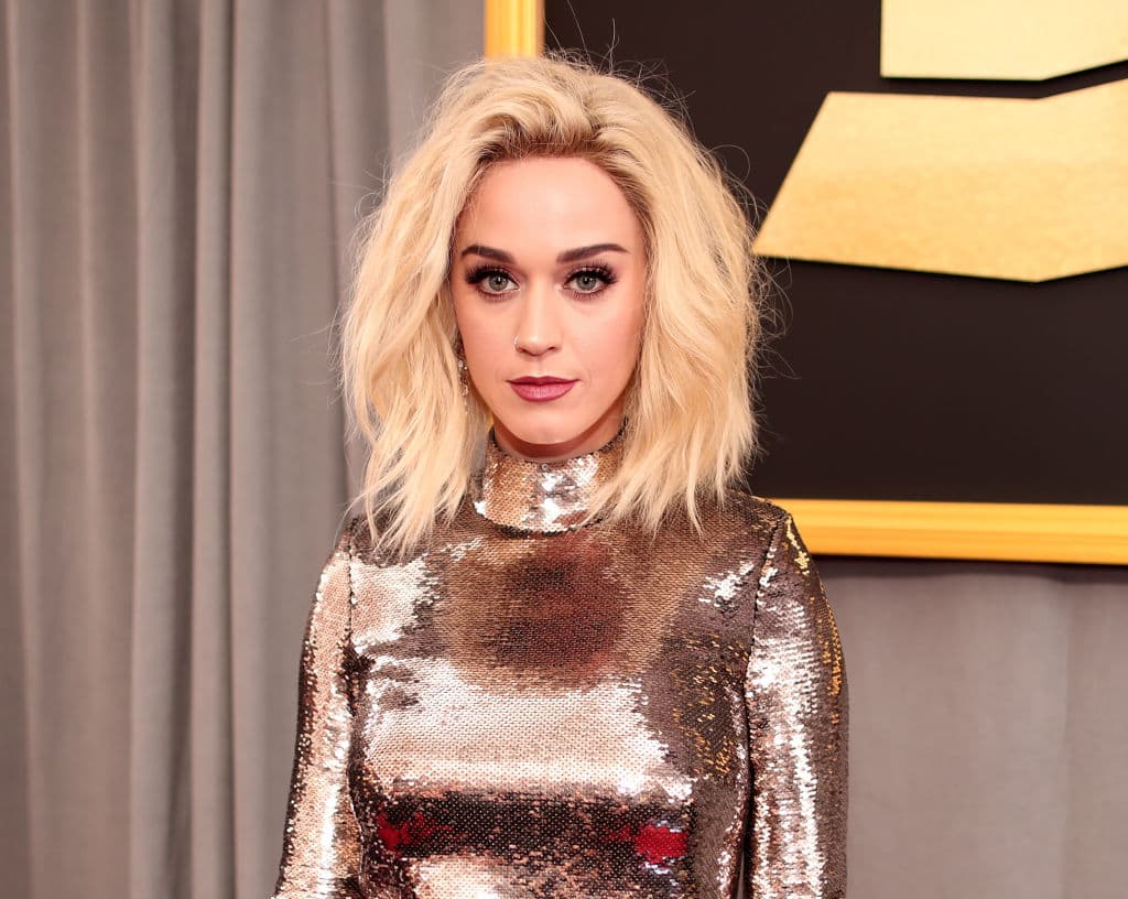 Katy Perry «brilló como un diamante» con un look fino y sexy que despertó nuestra nostalgia