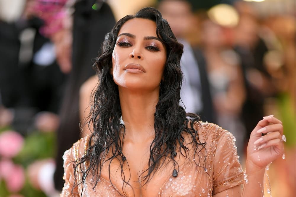 Cynthia Rodríguez y el estilo wet hair que tomó de Kim Kardashian ¿te animarías a probarlo?