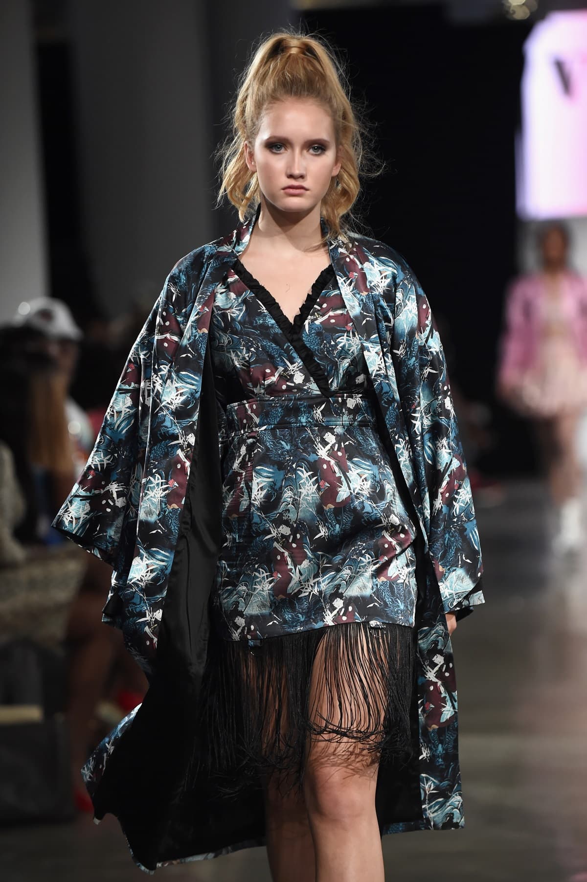 10 increíbles ideas para combinar tu blusa tipo kimono sin perder la formalidad y elegancia 