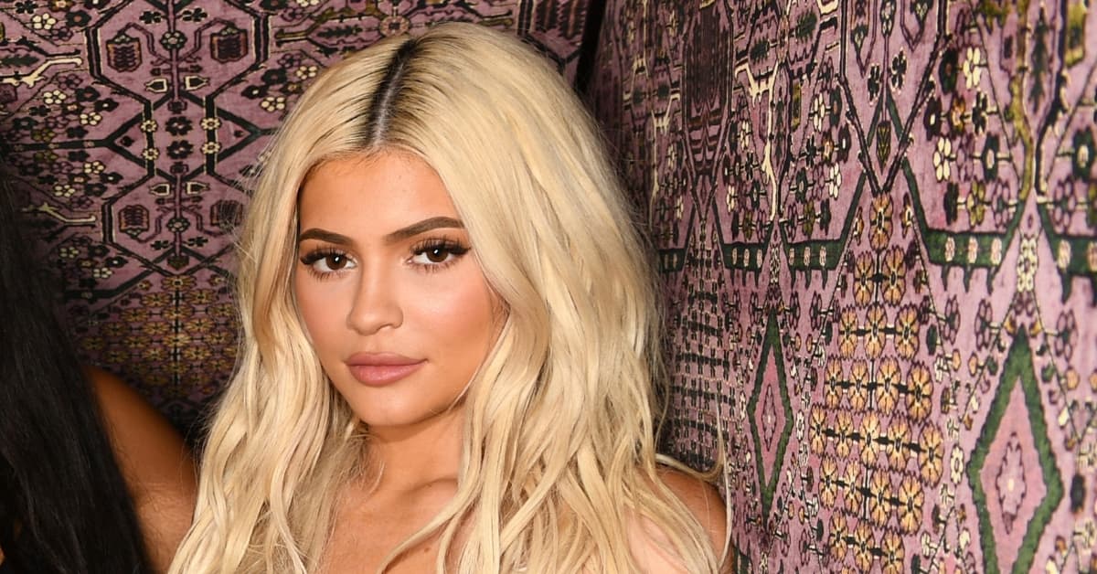 Kylie ya está celebrando el primer cumpleaños de Stormi y sus fotos en la playa son una belleza