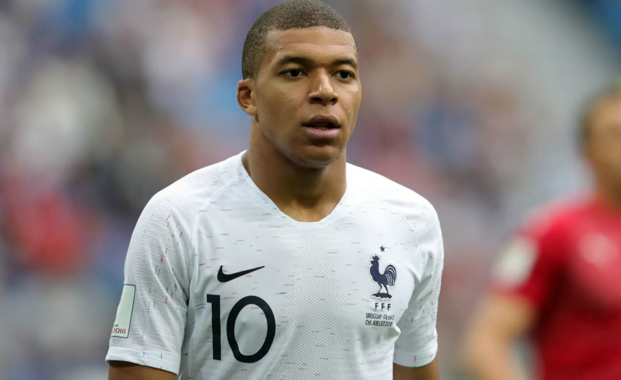 Mbappé le respondió a Pelé en Twitter y nos da una lección de humildad