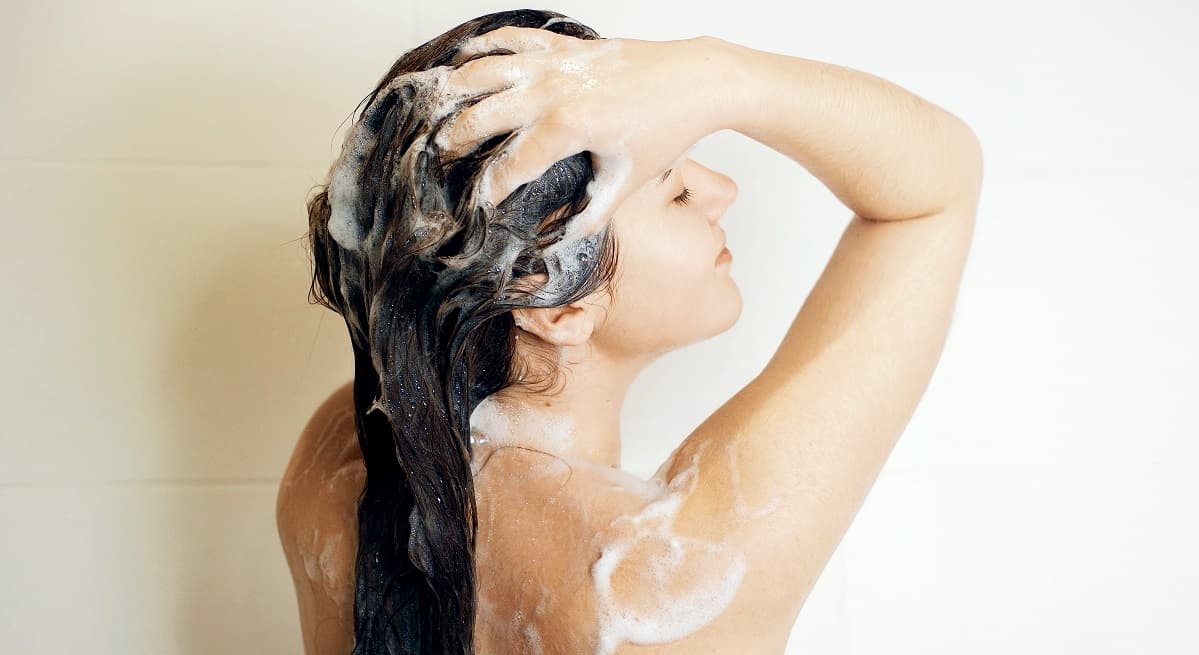 Se te cae el cabello más de la cuenta porque haces 5 cosas todos los días