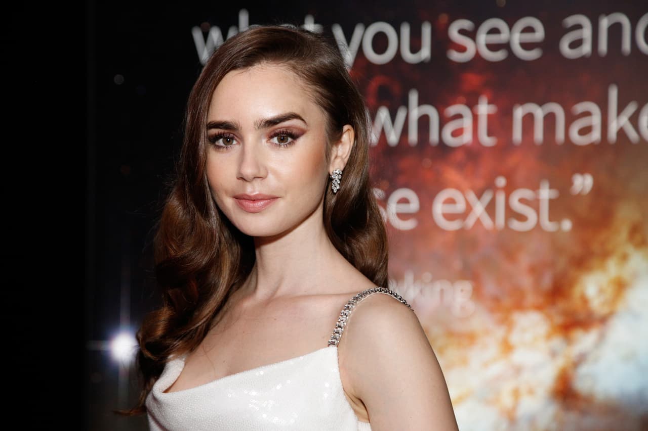Lily Collins tuvo una boda de ensueño: su vestido de novia es digno de una hermosa princesa