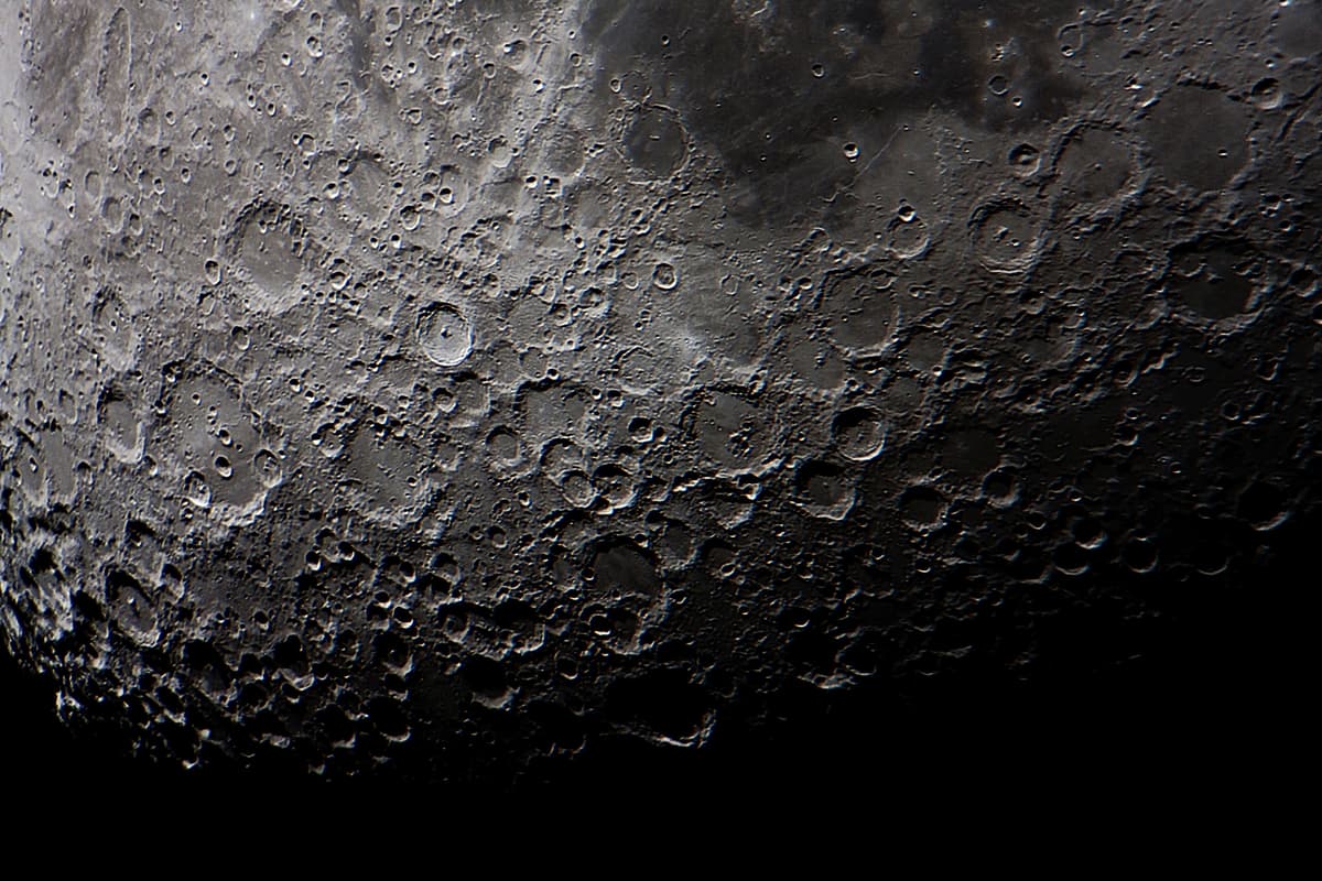 Lograron fotografiar la cara oculta de la Luna, ¡y las imágenes son preciosas!
