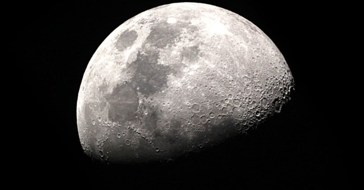Qué es la luna negra que NO aparece este sábado y por qué es tan rara