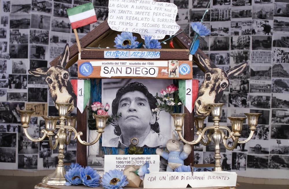 Murió Diego Armando Maradona a los 60 años: celebridades lo despidieron en redes