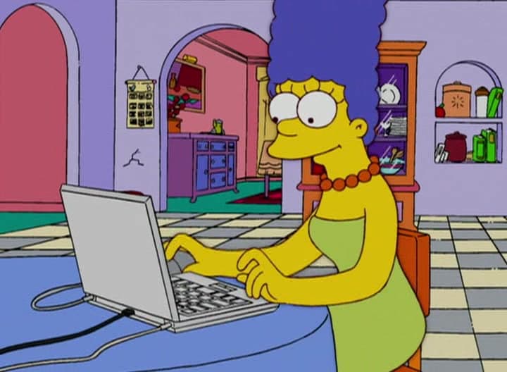 ¿Por qué el cargador de la laptop está tan caliente?