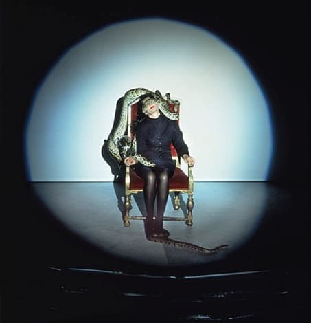 Arte y cuerpo: Marina Abramovic y el arte performático