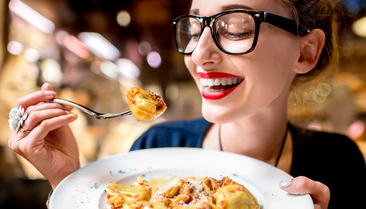 Comer pasta no engorda sino que puede ayudar a bajar de peso, según estudio