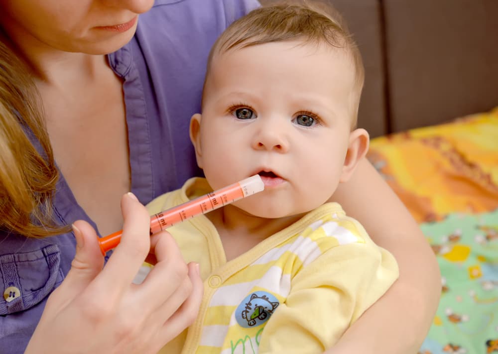 Medicamentos que jamás debes darle a tu bebé para aliviar las molestias de la dentición