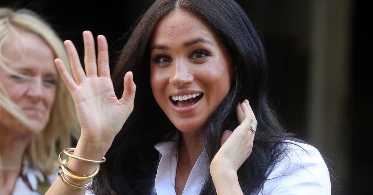 Meghan Markle regresó a trabajar con un look hermoso y profesional que querrás imitar
