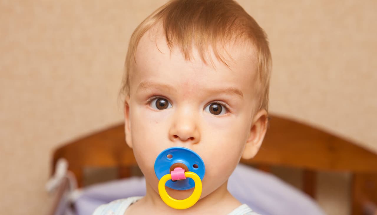 Con este truco le sacarás el chupete a tu hijo en pocos días (¡y sin berrinches!)