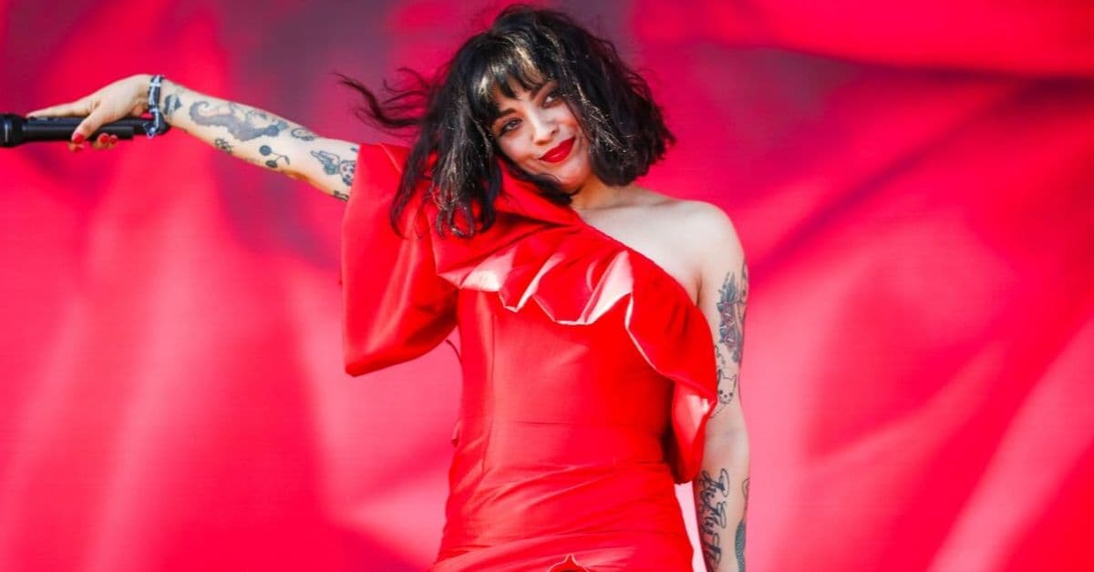 La declaración de amor de Mon Laferte a su baterista Natalia te hará temblar de emoción 