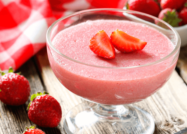 Este mousse de fresa con jengibre es todo lo que necesitas para hacer a tu estómago feliz