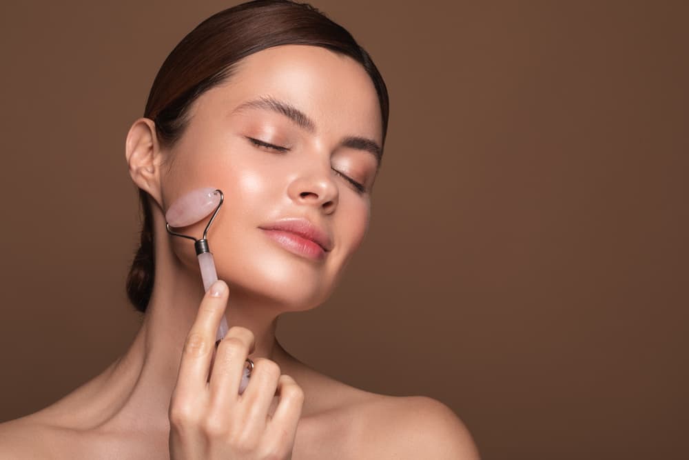 Te saltas un paso en tu rutina de skincare y por eso no está funcionando (después de lavar tu cara)