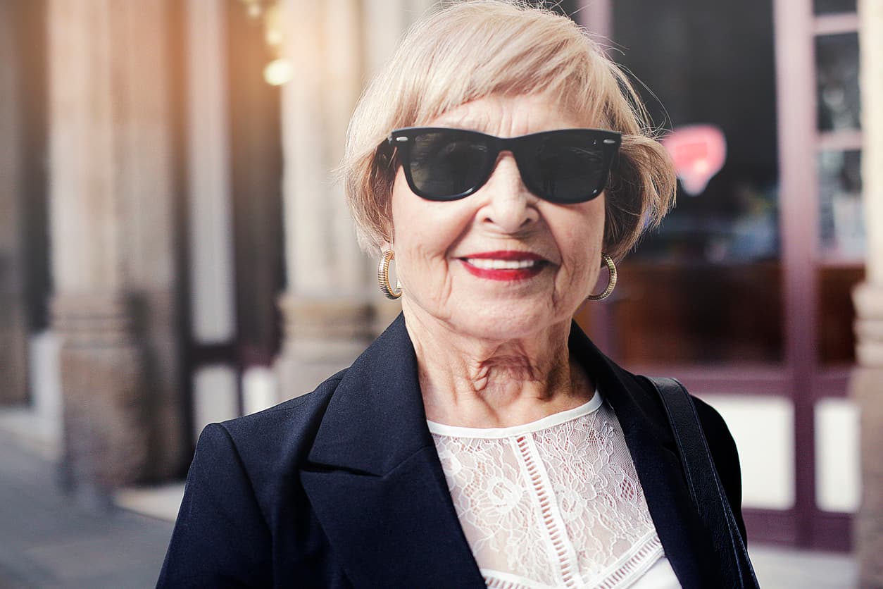 Mujeres de +50 años que demuestran que el estilo no tiene edad (fotos para inspirarte)