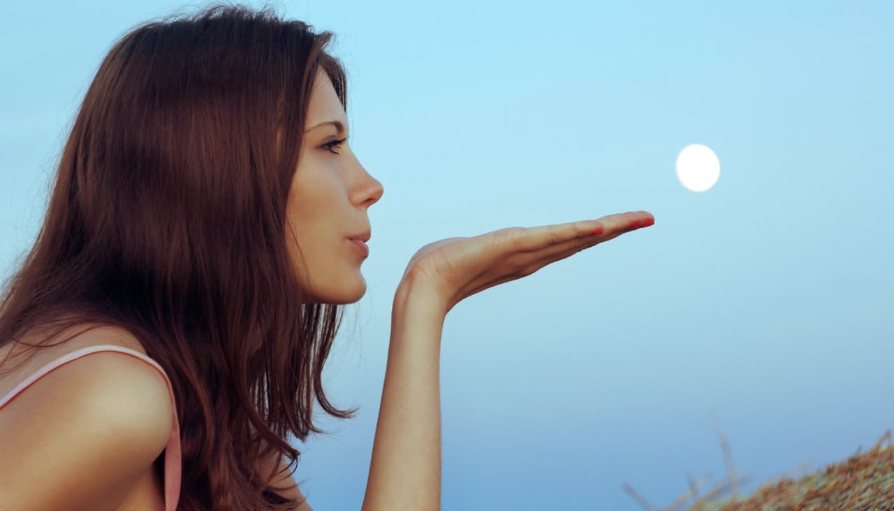 La mejor Luna de todo el año para cortar y tratar el cabello será en febrero: ¡reserva el día!