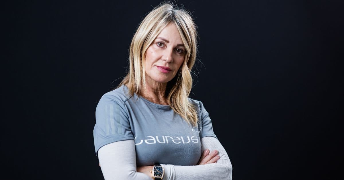 Nadia Comaneci está increíble a sus 59 años y sigue siendo la reina de la gimnasia