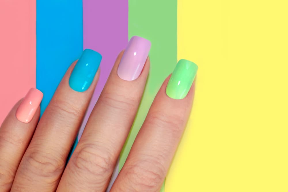Rainbow nail art: el diseño de arcoíris que llenará de color tus uñas