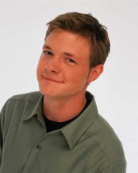 Cuando veas cómo ha cambiado Harvey de 'Sabrina, la bruja adolescente' no lo reconocerás