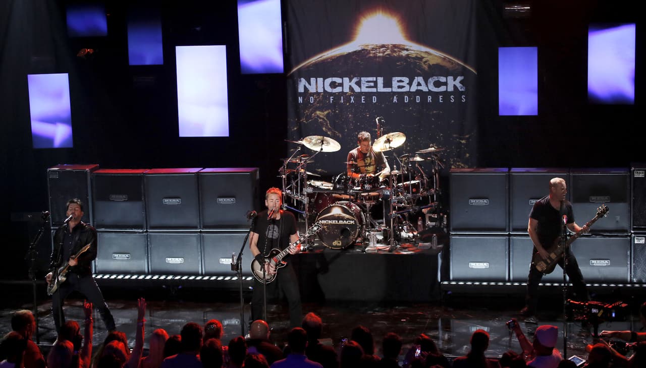 Tranquilos todos: Schwarzenegger y Nickelback se reconciliaron tras su pelea en Twitter