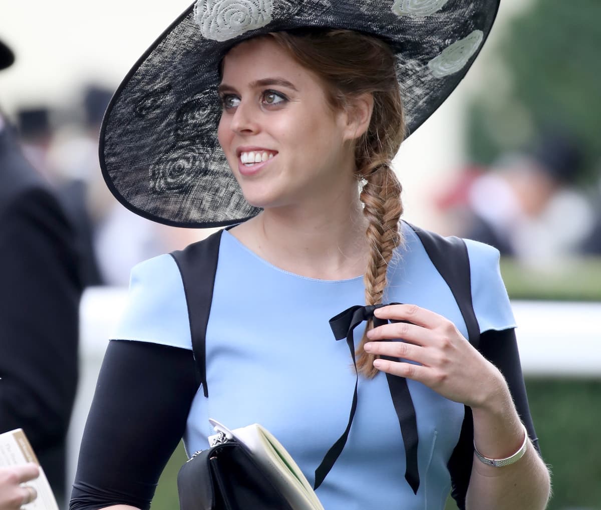 La princesa Beatrice cumple 30 y la familia real lo festeja con fotos inéditas 