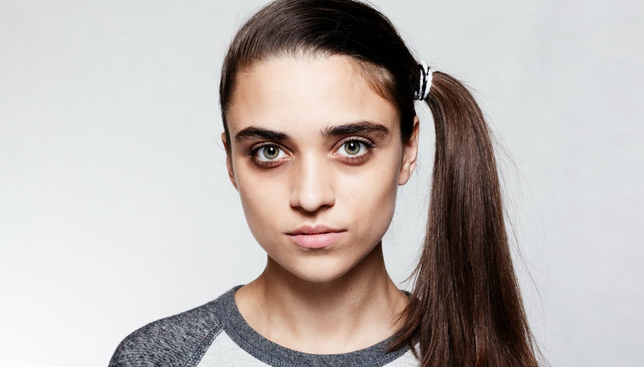 Hay una pomada muy barata que evita las ojeras si la usas antes de dormir (no es Bepanthen)