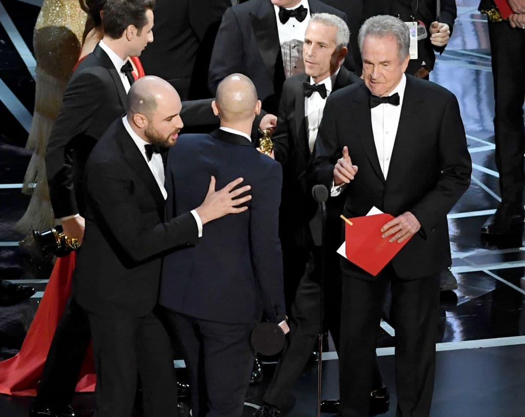 Premios Oscar adoptan medidas para evitar el infame error de 2017