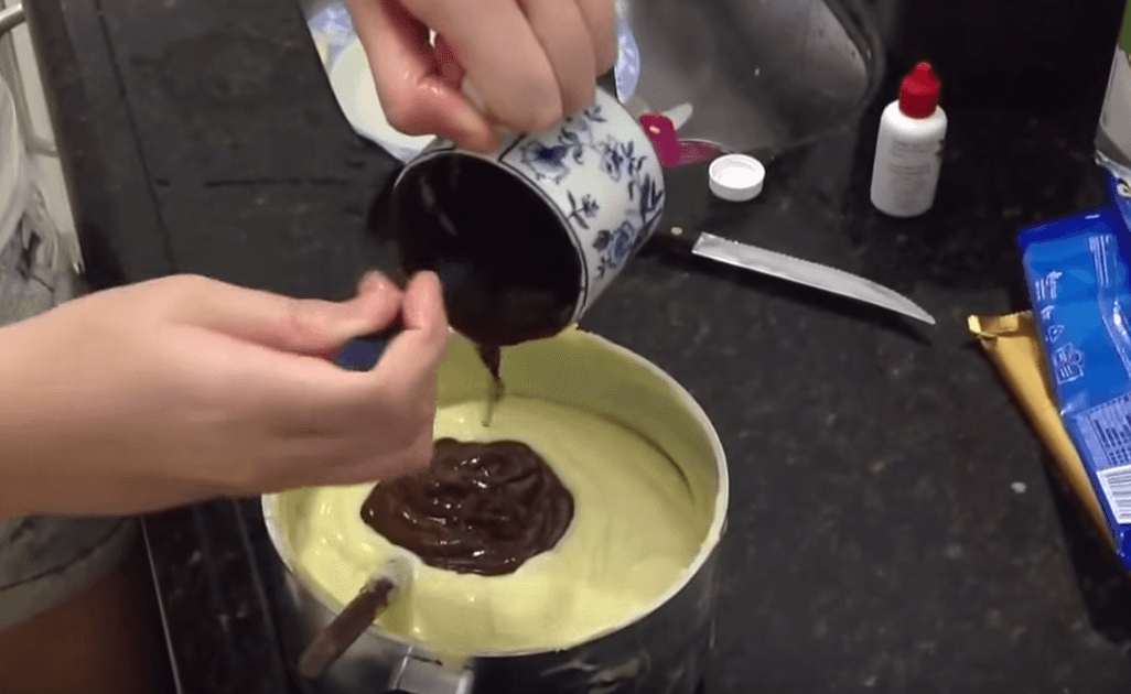 Huevo de Pascua al plato para comer todo el año