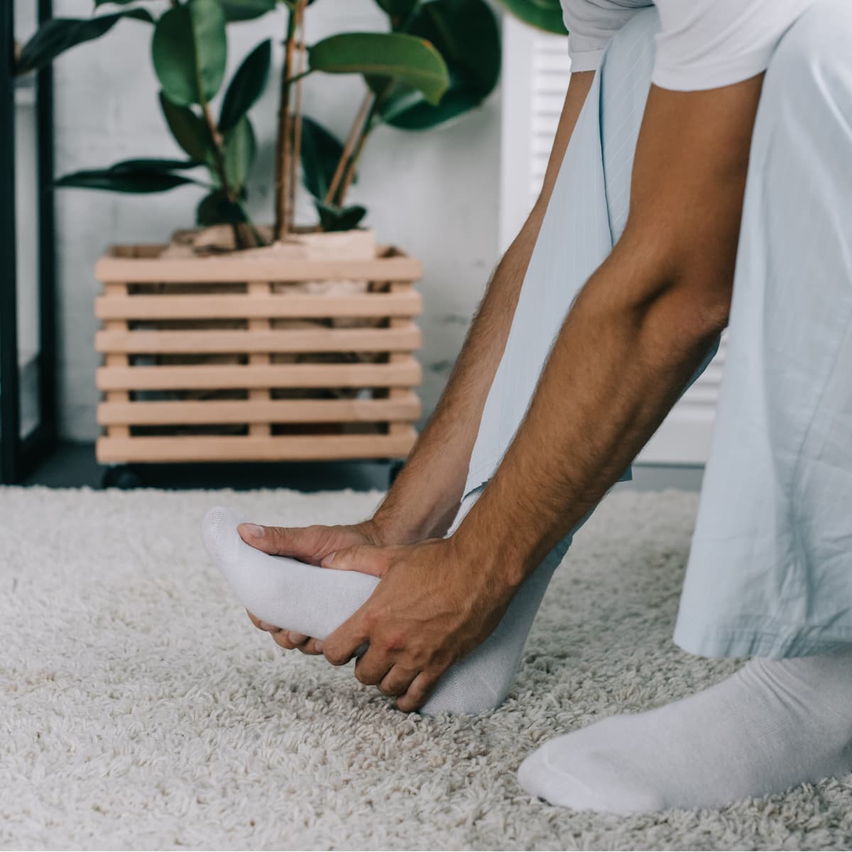 ¿Por qué se me duermen las piernas y los brazos? No tiene nada que ver con mala circulación