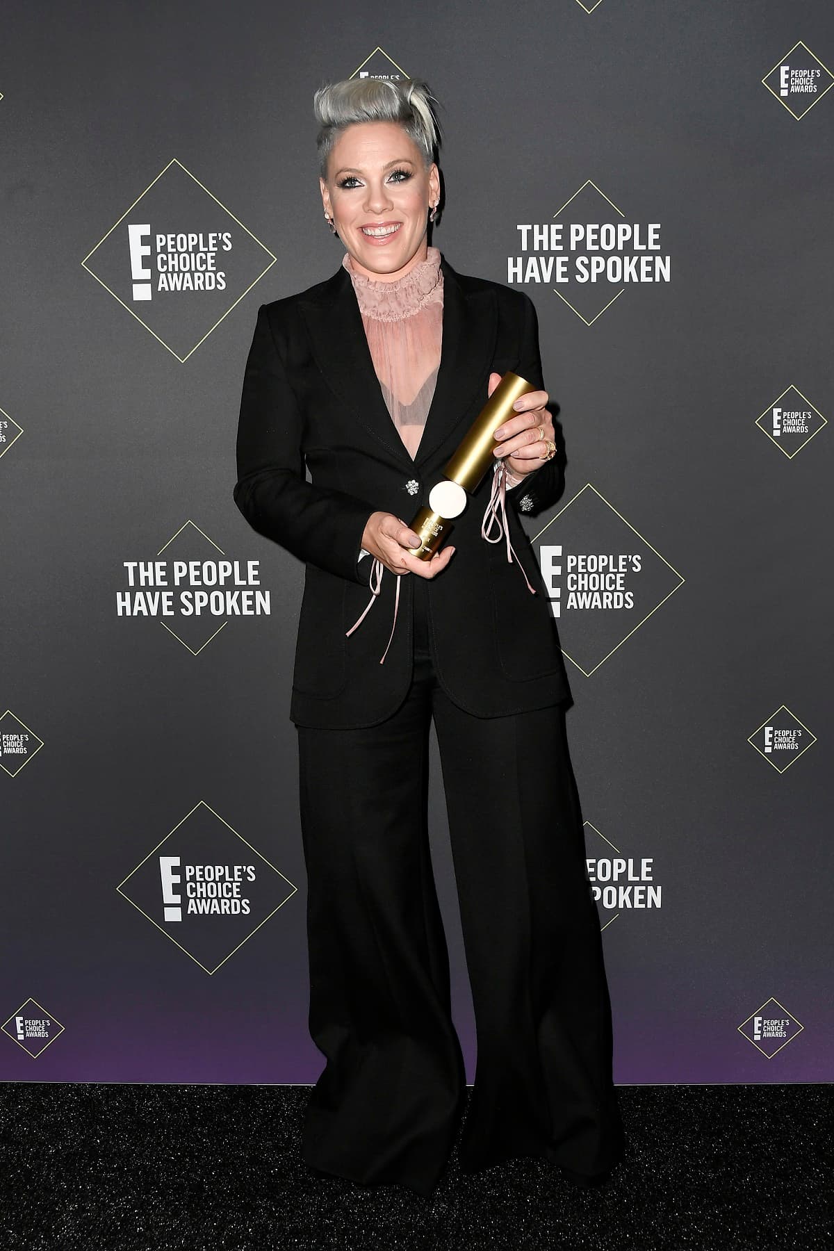 Pink dejó de compartir fotos de su hijo: al saber su razón quizás quieras seguir su ejemplo