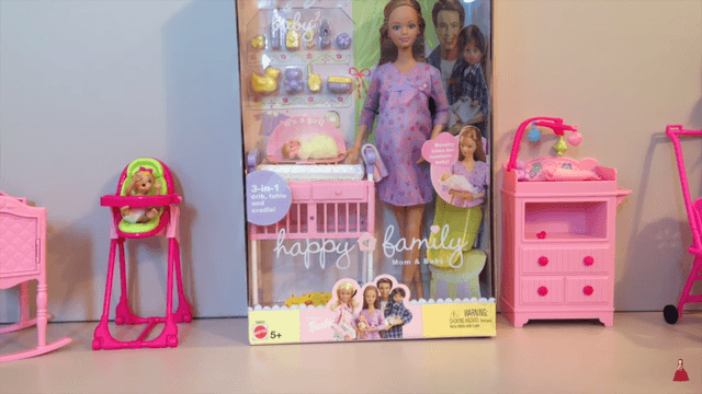 Conoce las 5 muñecas Barbie más controversiales y desagradables que quién sabe qué monstruo fabricó