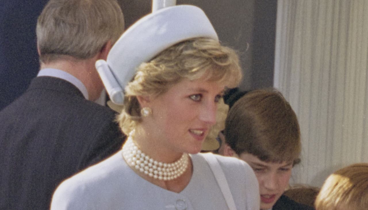 7 veces en que Lady Di hizo enojar a la reina Isabel con su rebeldía y su generosidad