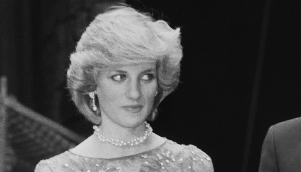 La Corona tuvo que pagar las consecuencias por la muerte de Lady Di y no fueron fáciles