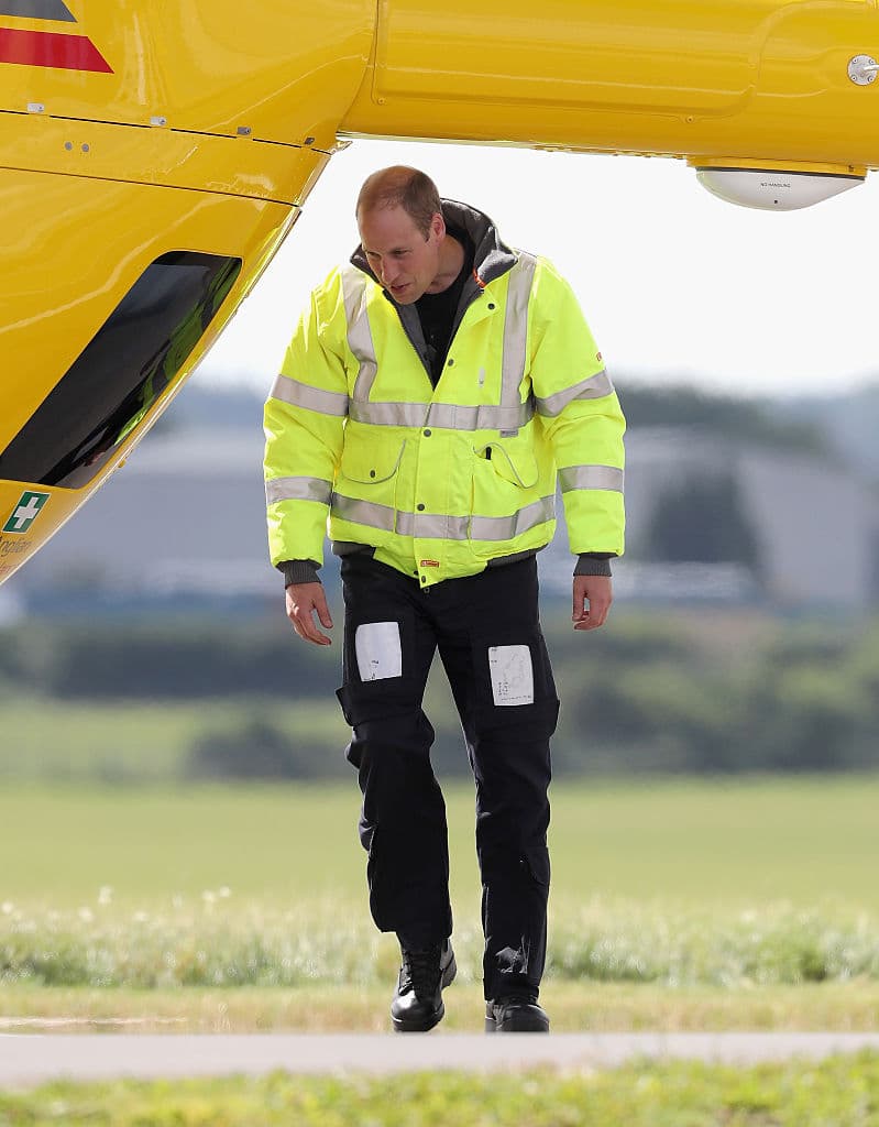 El príncipe William se despide de su trabajo como piloto de esta honorable manera...