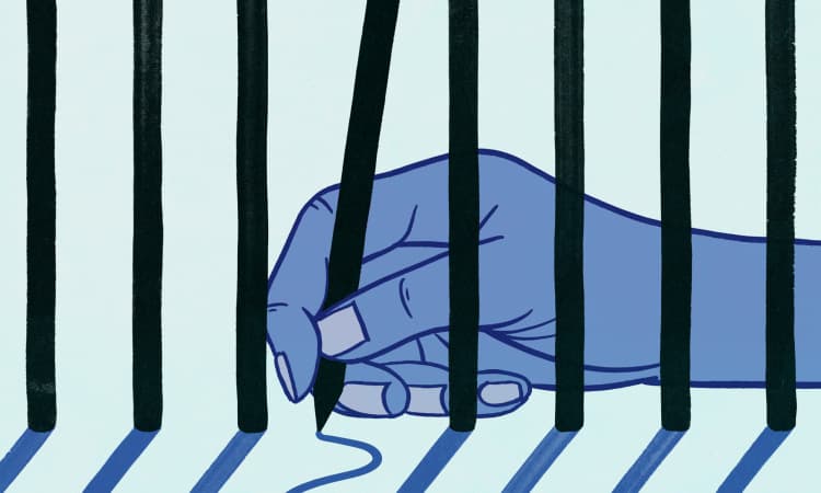 La poesía: un valioso camino para hallar la libertad en la prisión 