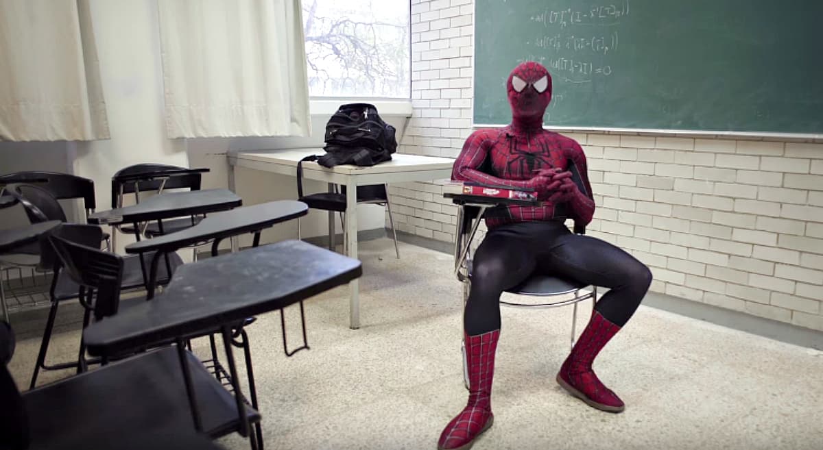 ¿Recuerdas al Spider-Man mexicano? Así son los días del superhéroe de la UNAM [VIDEO]