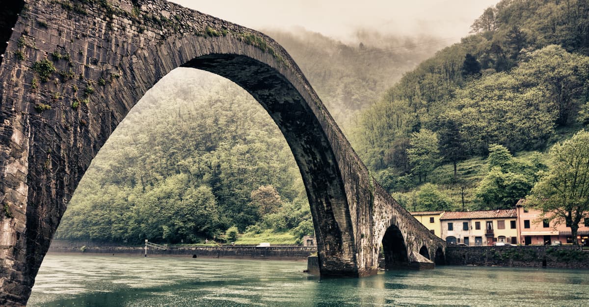 Conoce al puente cuyo arquitecto fue más astuto que el diablo