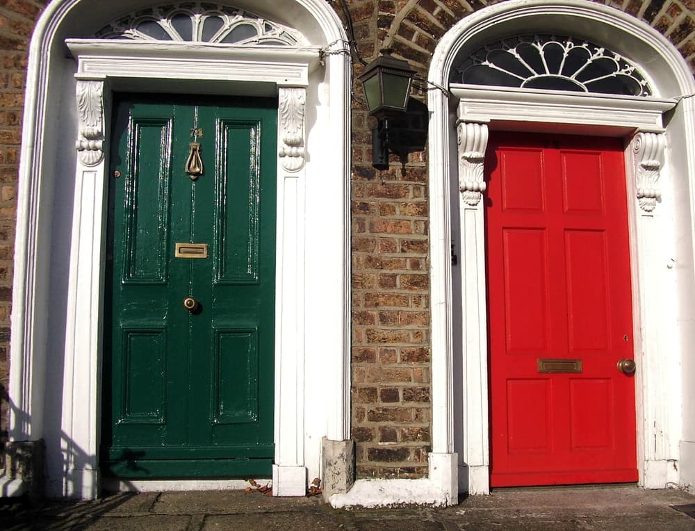¿Por qué las puertas en Dublín están pintadas de tantos colores?
