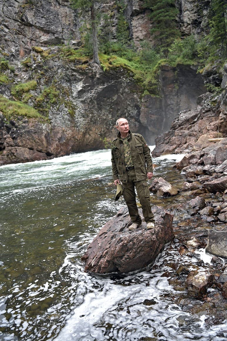 Putin se fue de vacaciones a Siberia y las fotos son… ¿fantásticas? 
