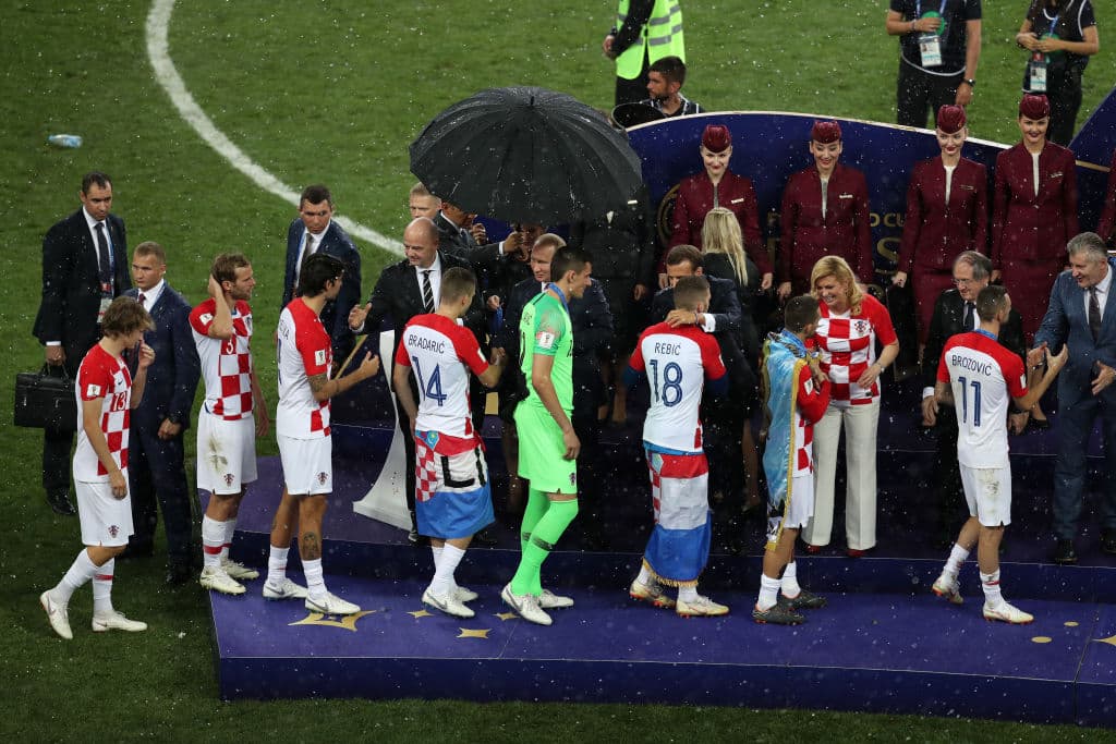 El paraguas de Putin en la final de Rusia 2018 provocó otro tipo de lluvia en Internet