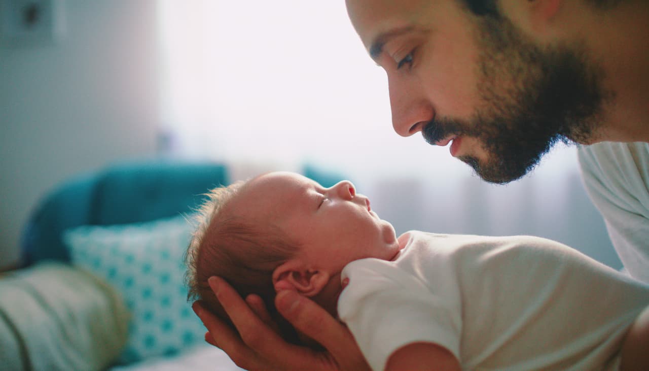 Cortarle el pelo al bebé hace que crezca más fuerte: ¿mito o verdad?
