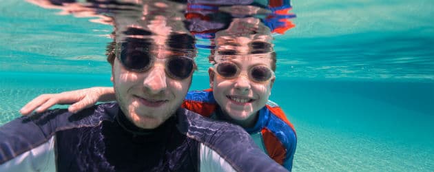 La policía e incluso Facebook piden que los padres suban menos fotos de sus hijos: mira por qué