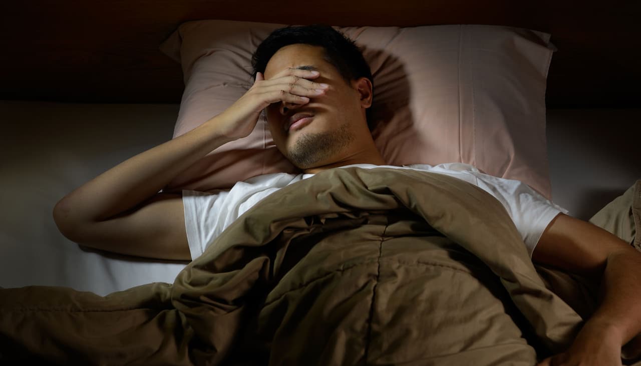 Sudor nocturno: 7 posibles causas de la transpiración durante el sueño