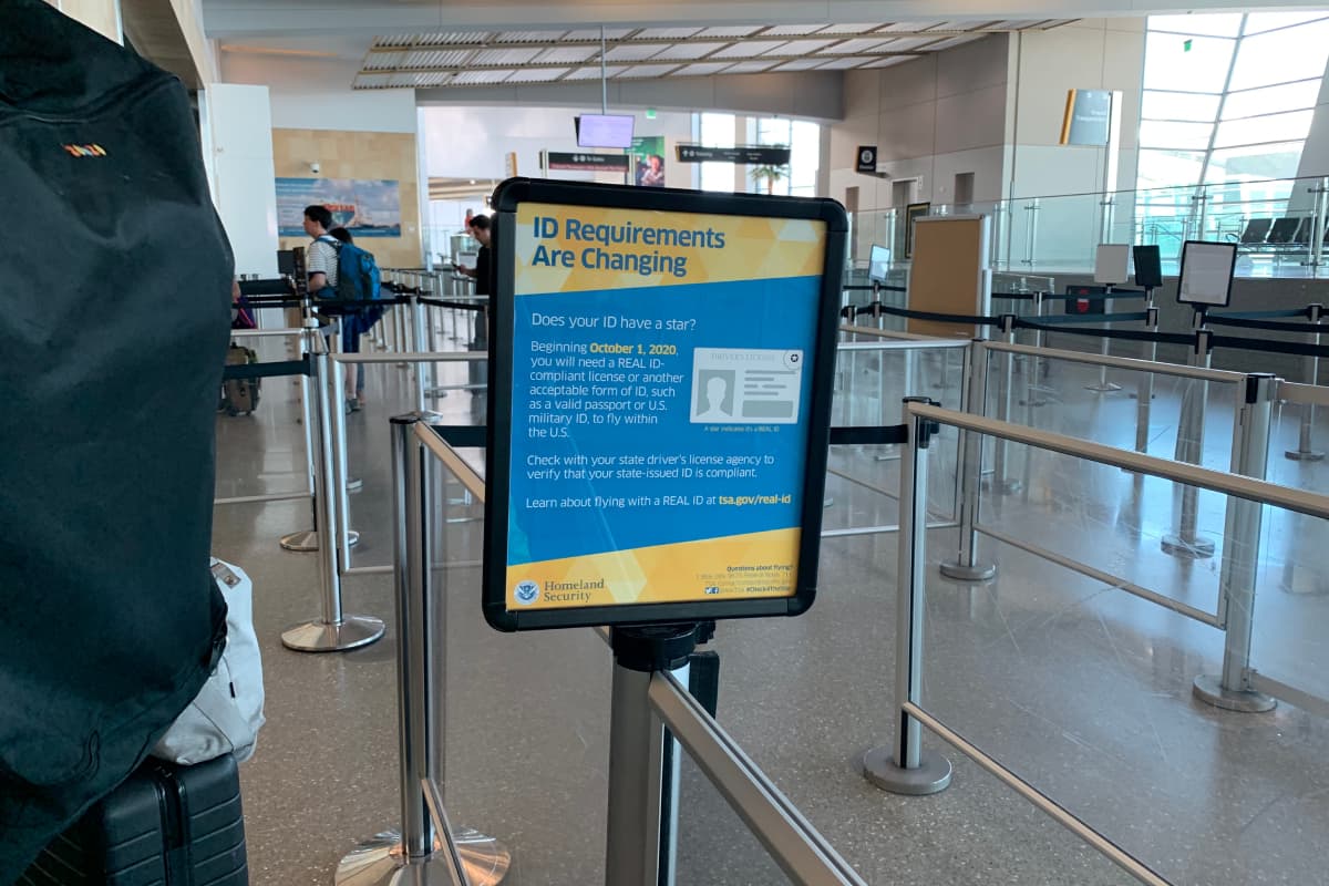 ¿Quién necesita la real ID para viajar en Estados Unidos y por qué hay problemas con ella?